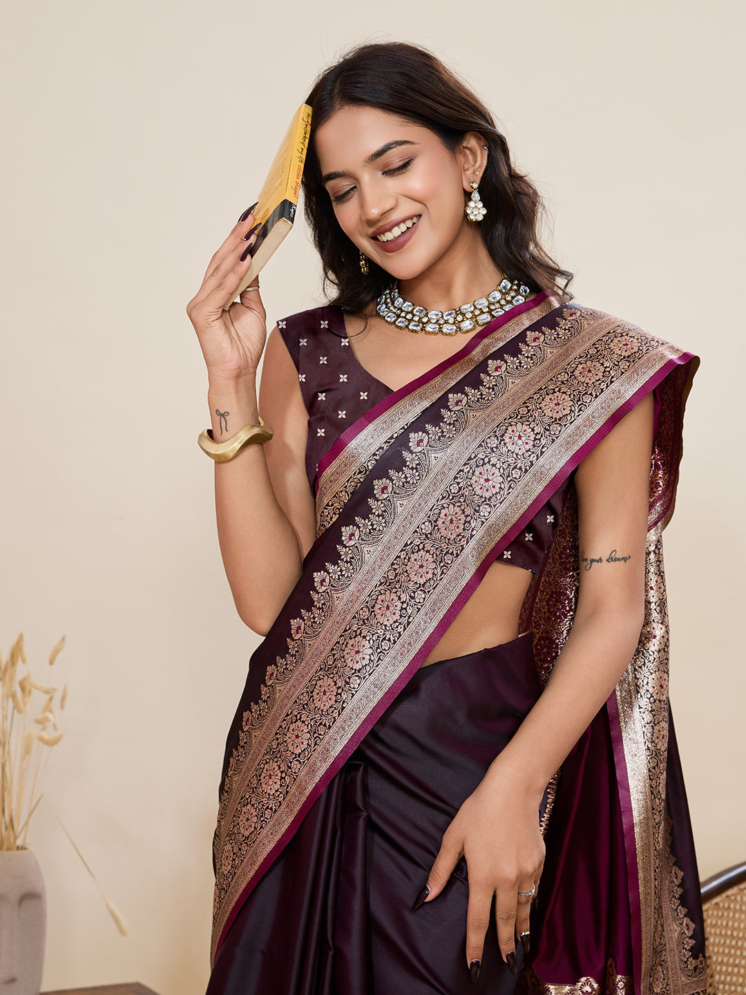 Vedant Vastram Soft Litchi Silk Banarasi Silk Jacquard Saree - Wine