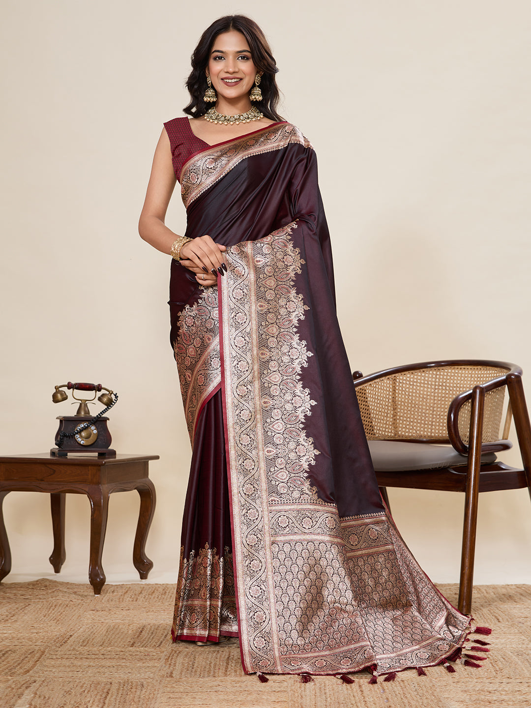 Vedant Vastram Soft Litchi Silk Banarasi Silk Jacquard Saree - Maroon