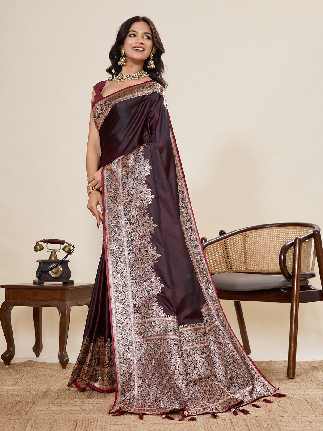 Vedant Vastram Soft Litchi Silk Banarasi Silk Jacquard Saree - Maroon