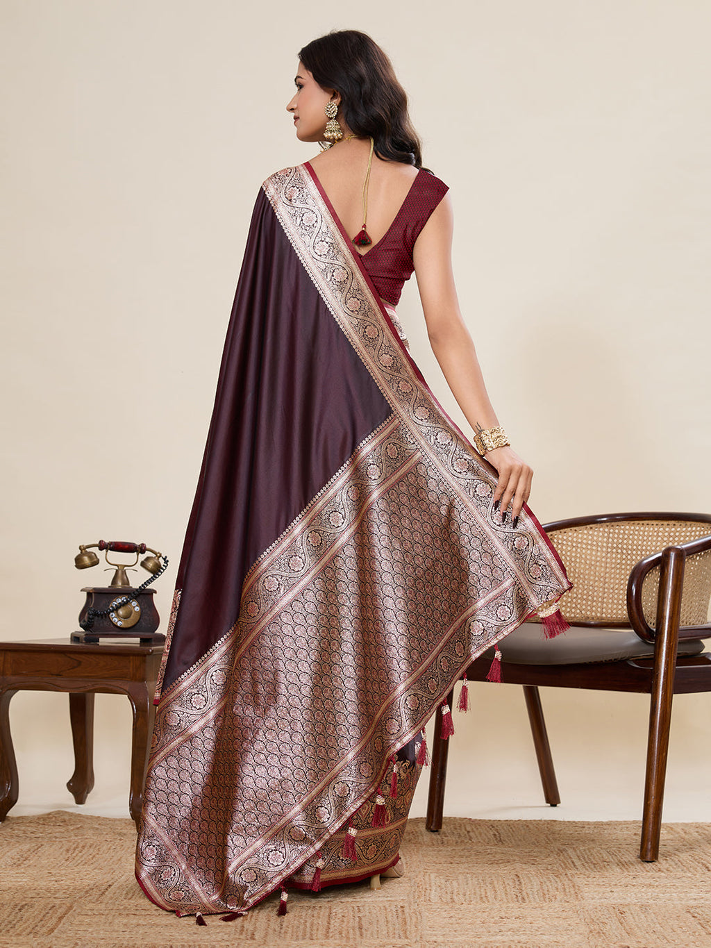 Vedant Vastram Soft Litchi Silk Banarasi Silk Jacquard Saree - Maroon