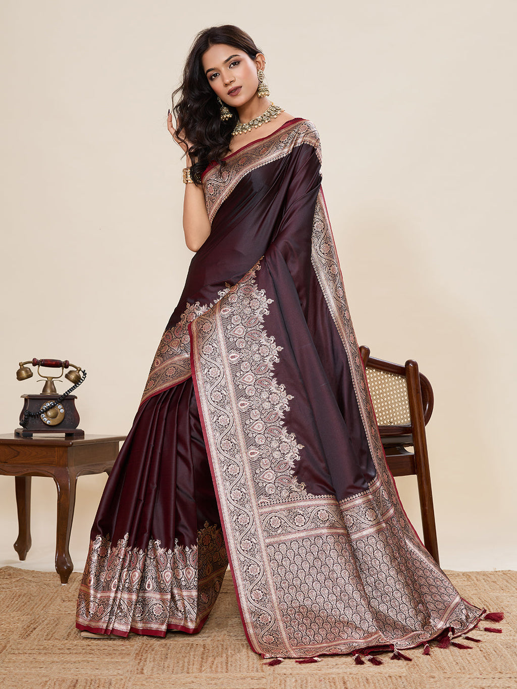 Vedant Vastram Soft Litchi Silk Banarasi Silk Jacquard Saree - Maroon