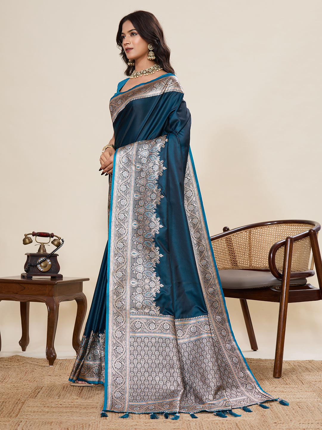 Vedant Vastram Soft Litchi Silk Banarasi Silk Jacquard Saree - Rama