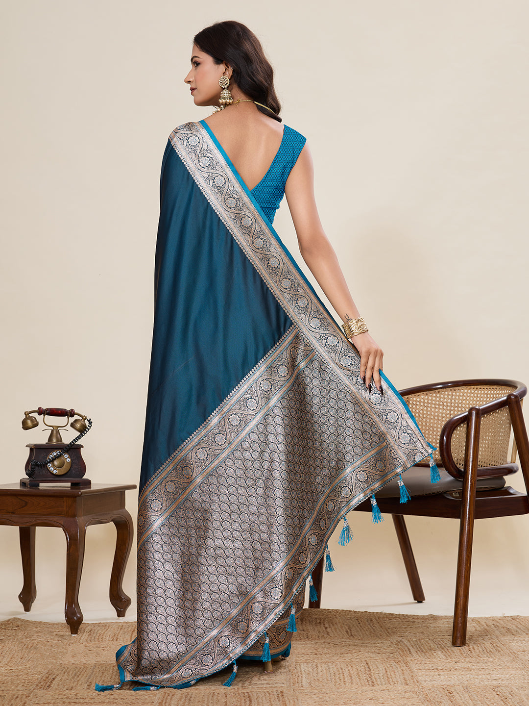 Vedant Vastram Soft Litchi Silk Banarasi Silk Jacquard Saree - Rama