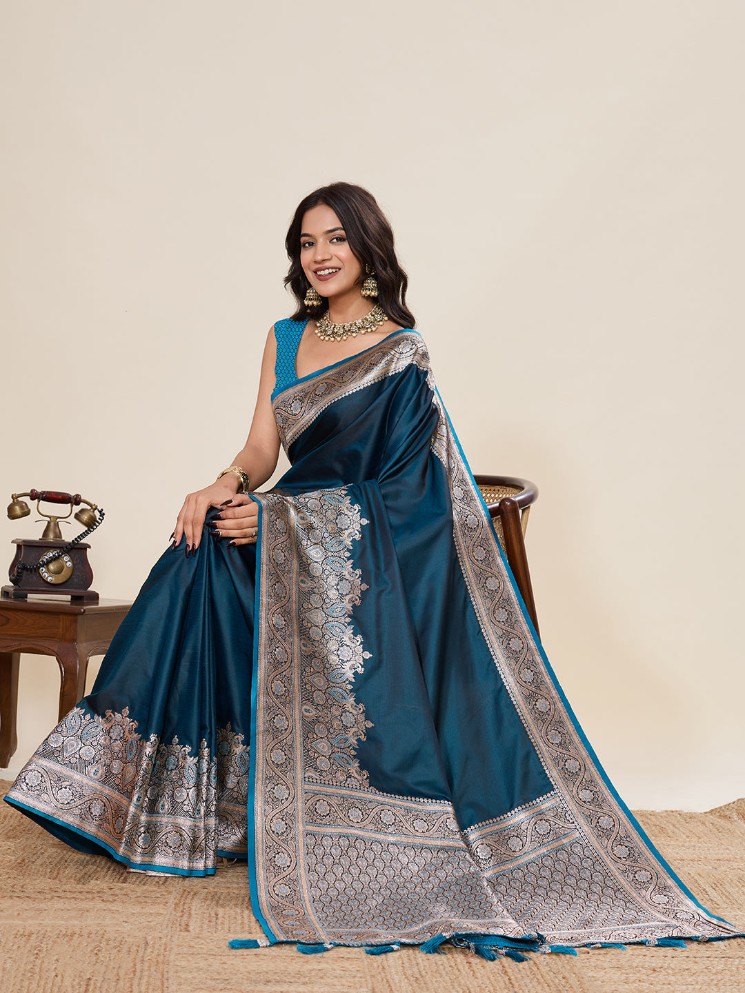 Vedant Vastram Soft Litchi Silk Banarasi Silk Jacquard Saree - Rama