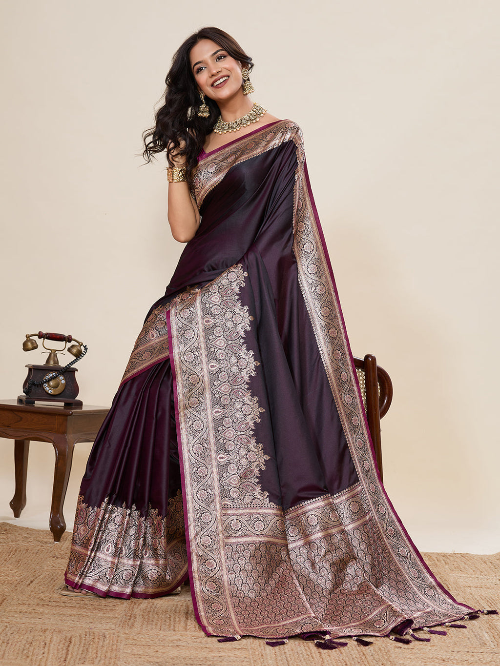 Vedant Vastram Soft Litchi Silk Banarasi Silk Jacquard Saree - Wine