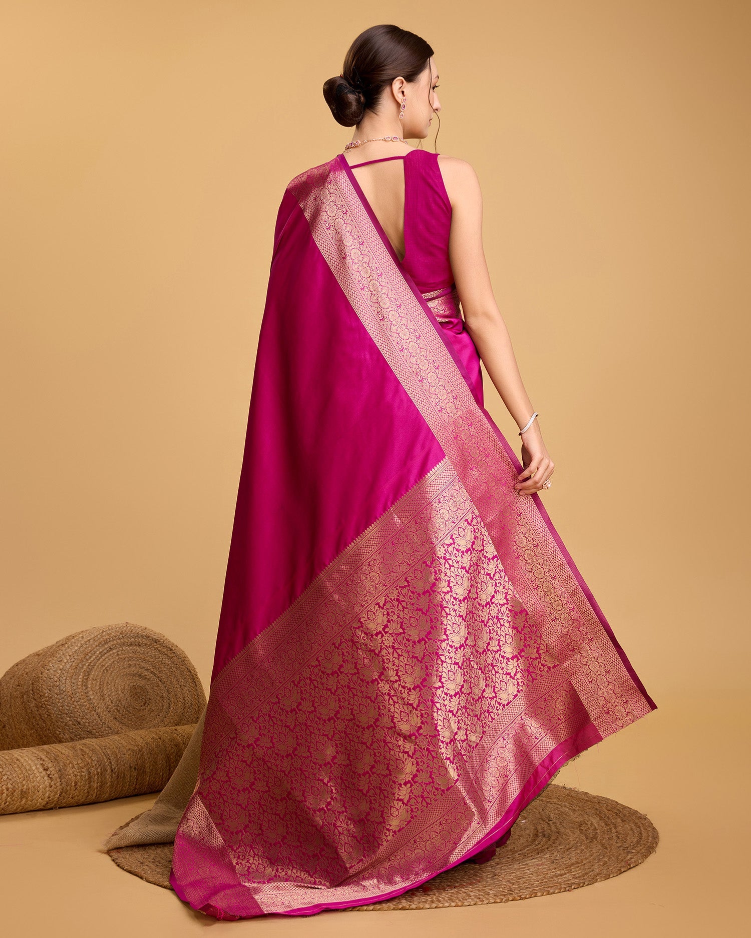 Vedant Vastram Soft Litchi Silk Banarasi Silk Saree - Magenta - Distacart