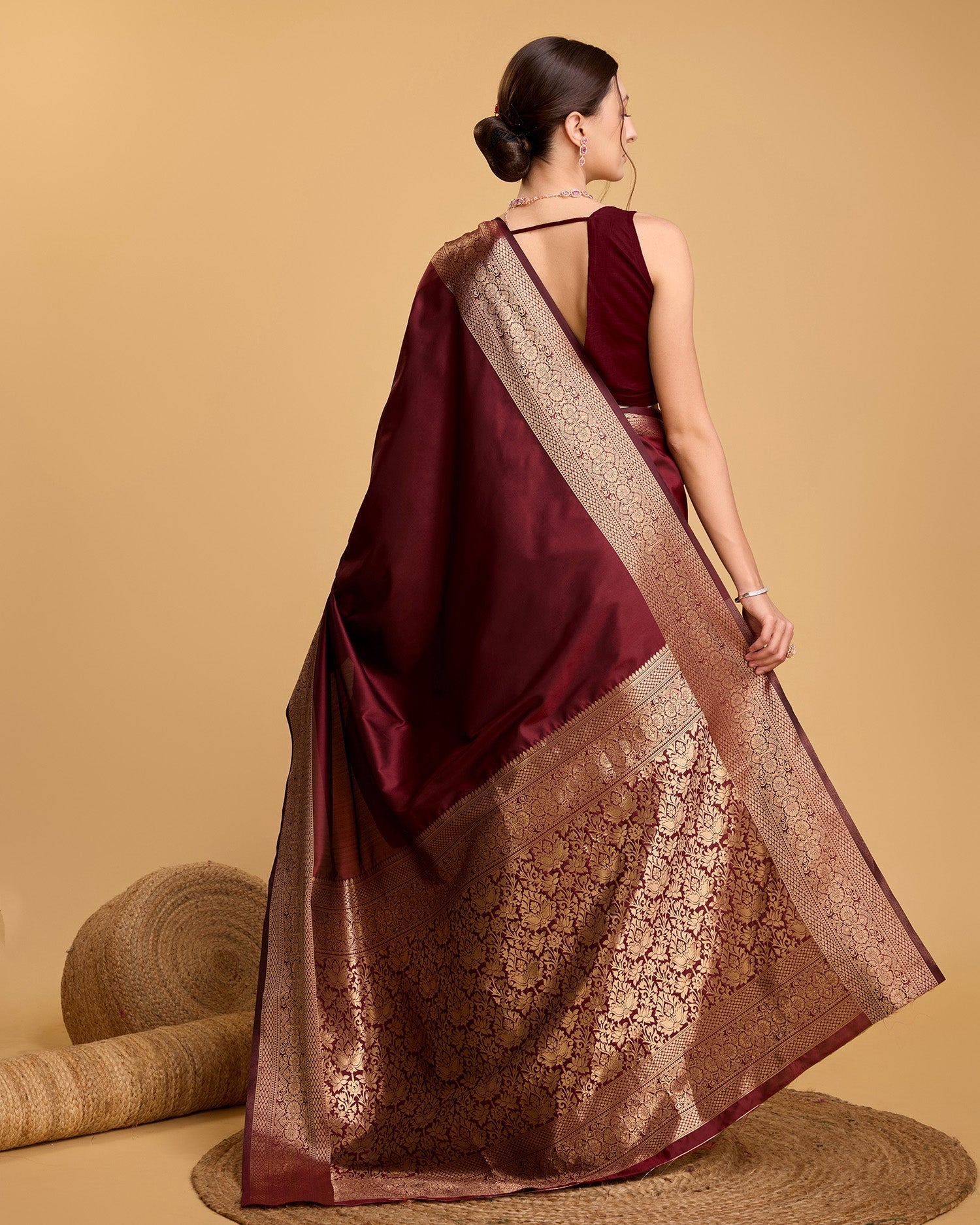 Vedant Vastram Soft Litchi Silk Banarasi Silk Saree - Maroon - Distacart