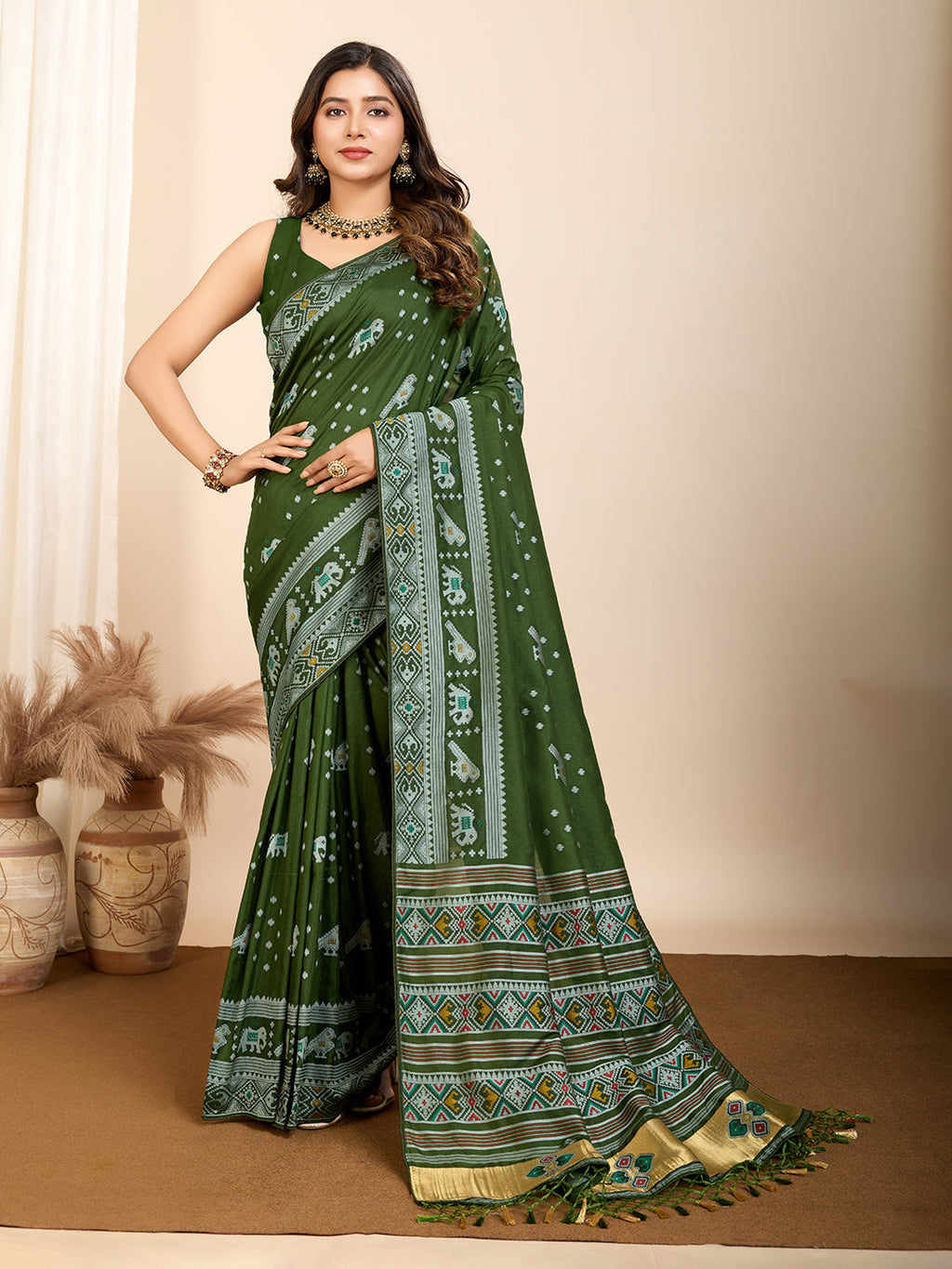 Vedant Vastram Maslin Dola Silk Kanjeevaram Silk Saree - Mahendi