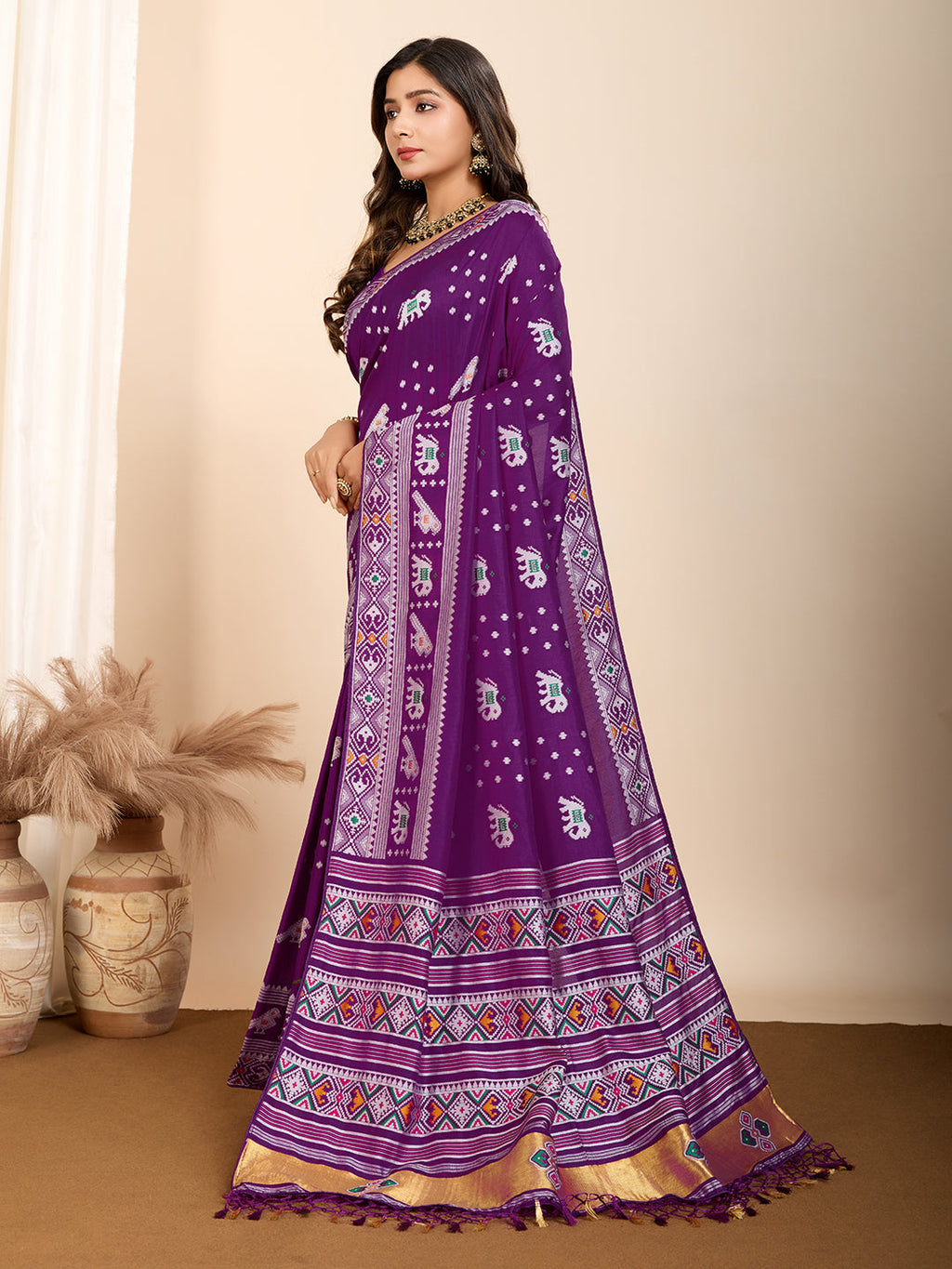 Vedant Vastram Maslin Dola Silk Kanjeevaram Silk Saree - Purple