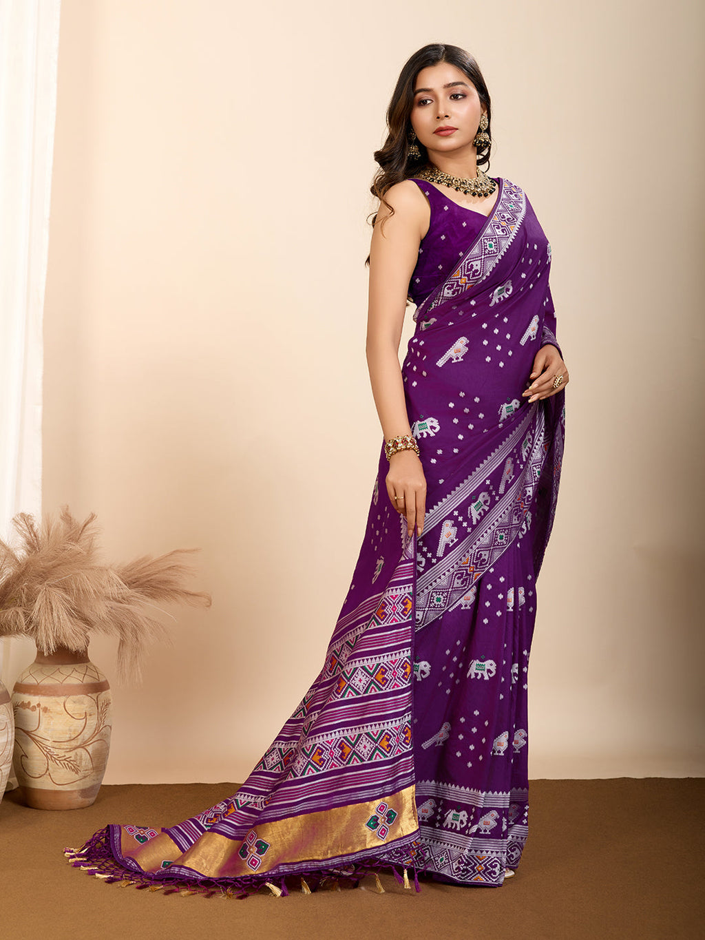 Vedant Vastram Maslin Dola Silk Kanjeevaram Silk Saree - Purple
