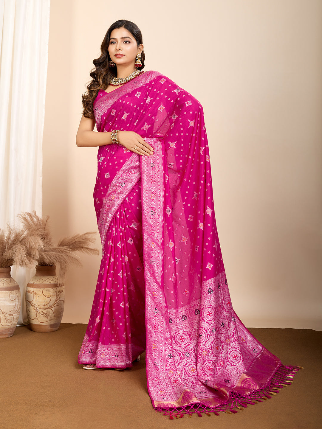 Vedant Vastram Maslin Dola Silk Kanjeevaram Silk Saree - Magenta
