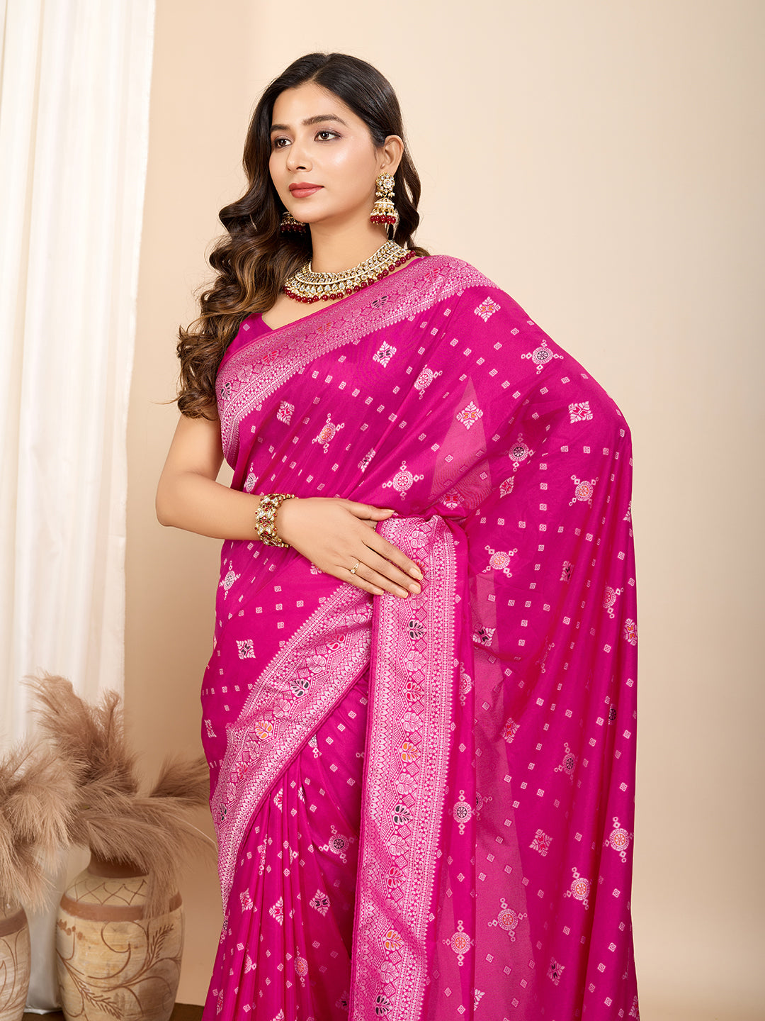 Vedant Vastram Maslin Dola Silk Kanjeevaram Silk Saree - Magenta