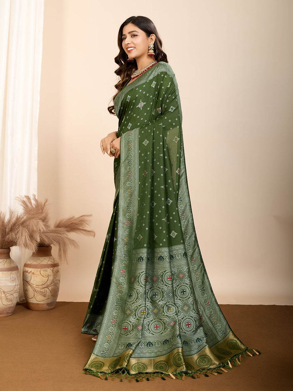 Vedant Vastram Maslin Dola Silk Kanjeevaram Silk Saree - Mahendi