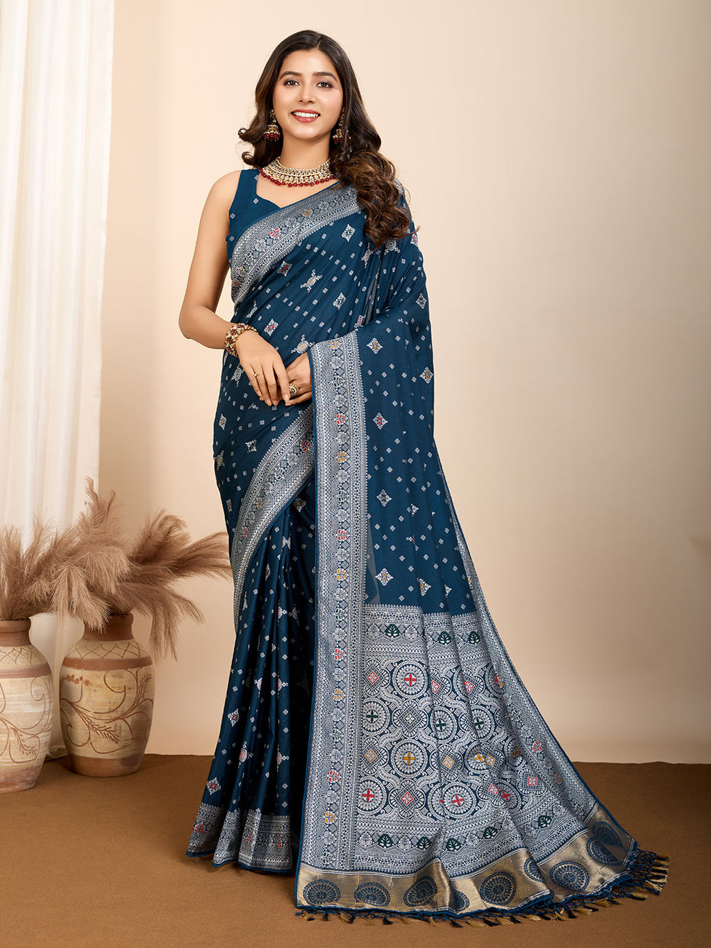 Vedant Vastram Maslin Dola Silk Kanjeevaram Silk Saree - Navy