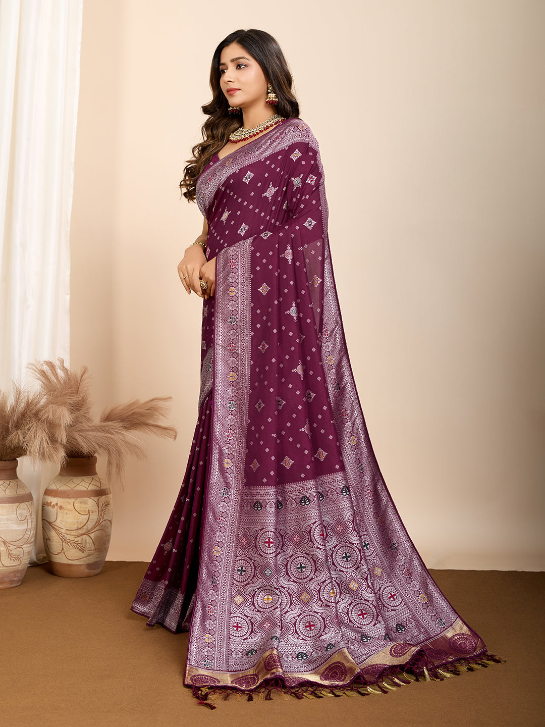 Vedant Vastram Maslin Dola Silk Kanjeevaram Silk Saree - Wine