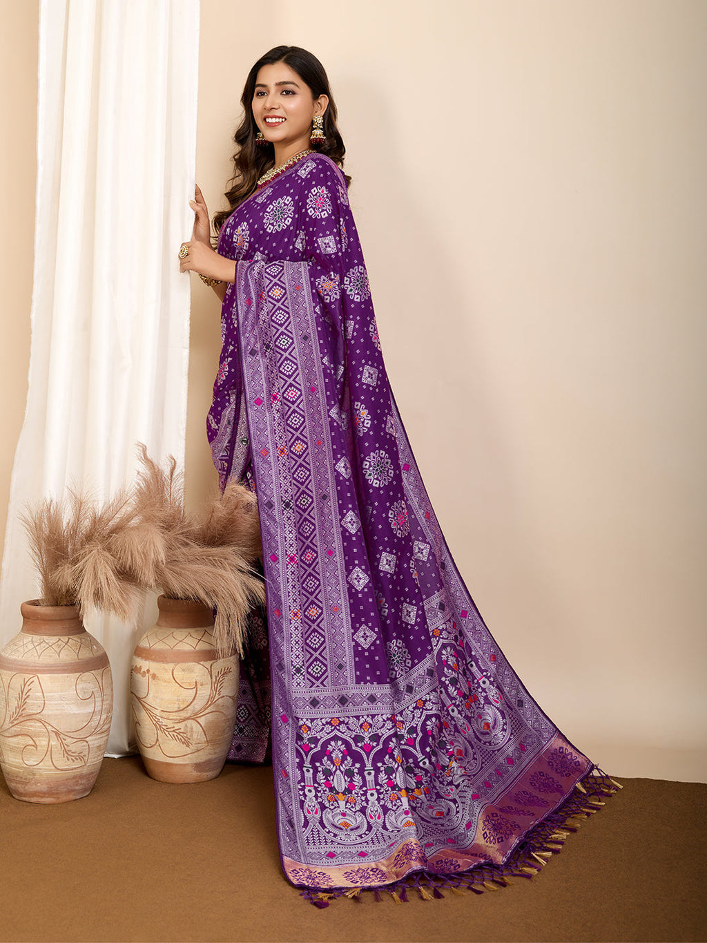 Vedant Vastram Maslin Dola Silk Kanjeevaram Silk Saree - Violet