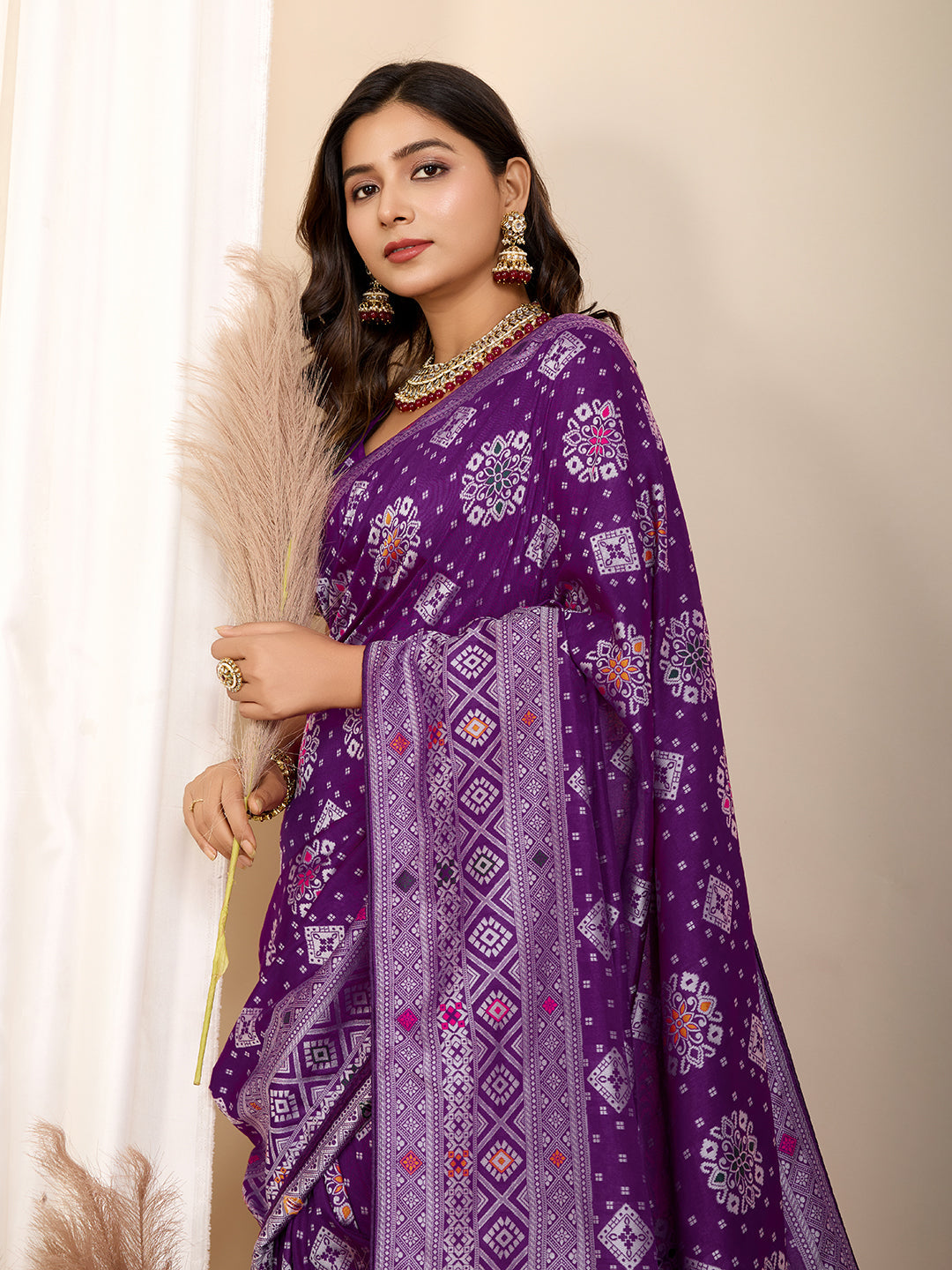 Vedant Vastram Maslin Dola Silk Kanjeevaram Silk Saree - Violet