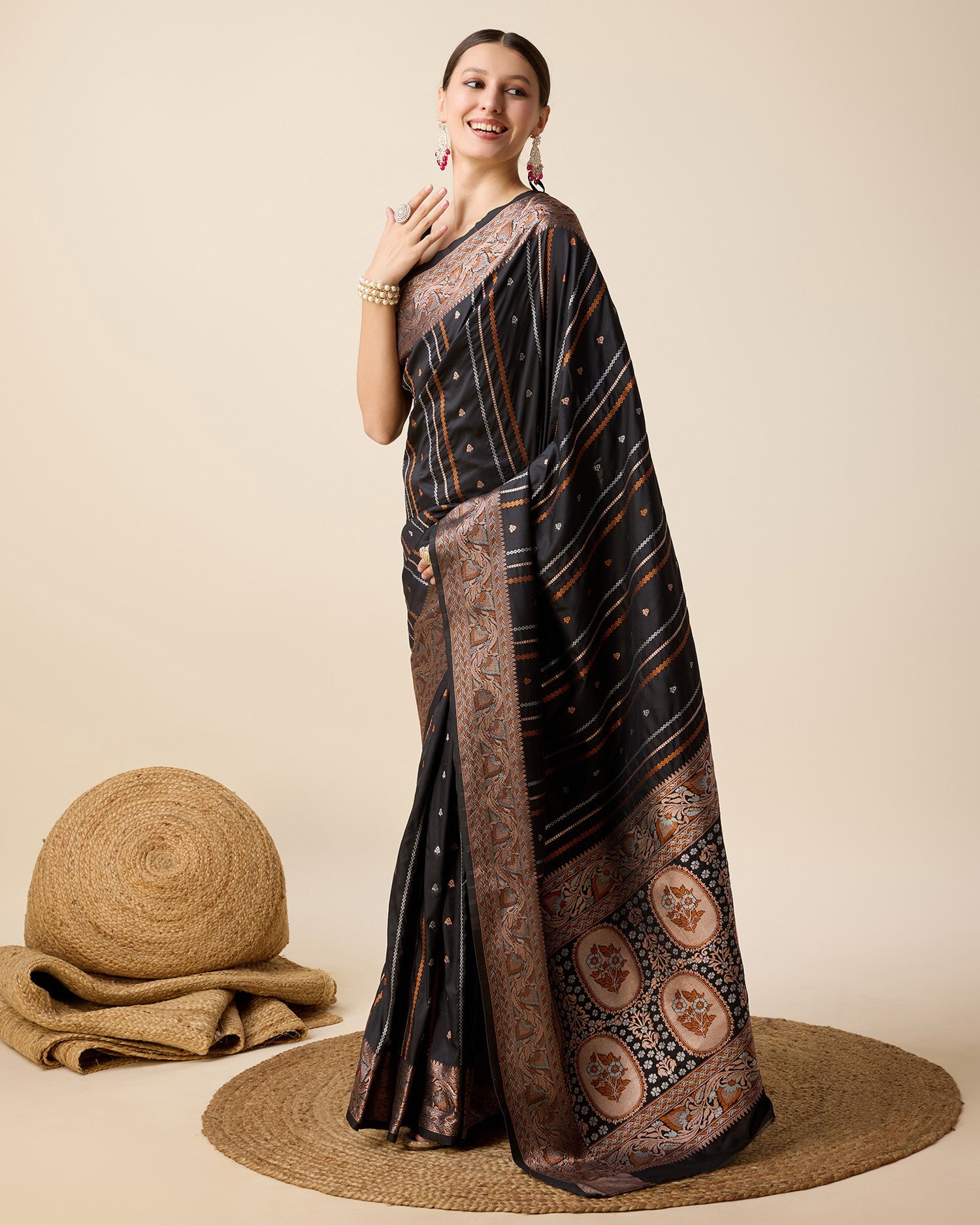 Vedant Vastram Soft Litchi Silk Banarasi Silk Saree - Black - Distacart