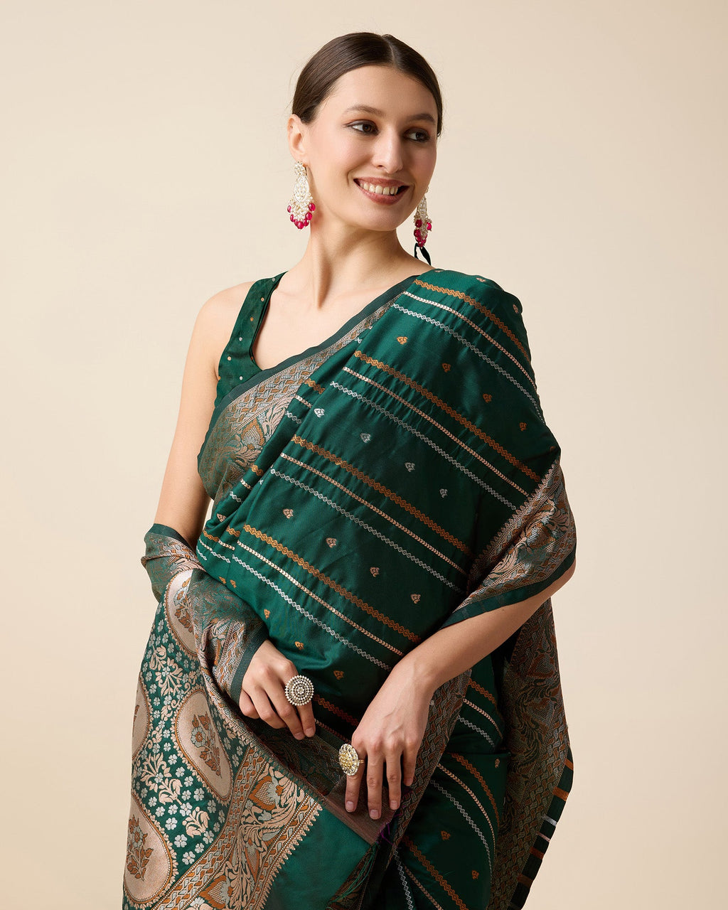 Vedant Vastram Soft Litchi Silk Banarasi Silk Saree - Green - Distacart