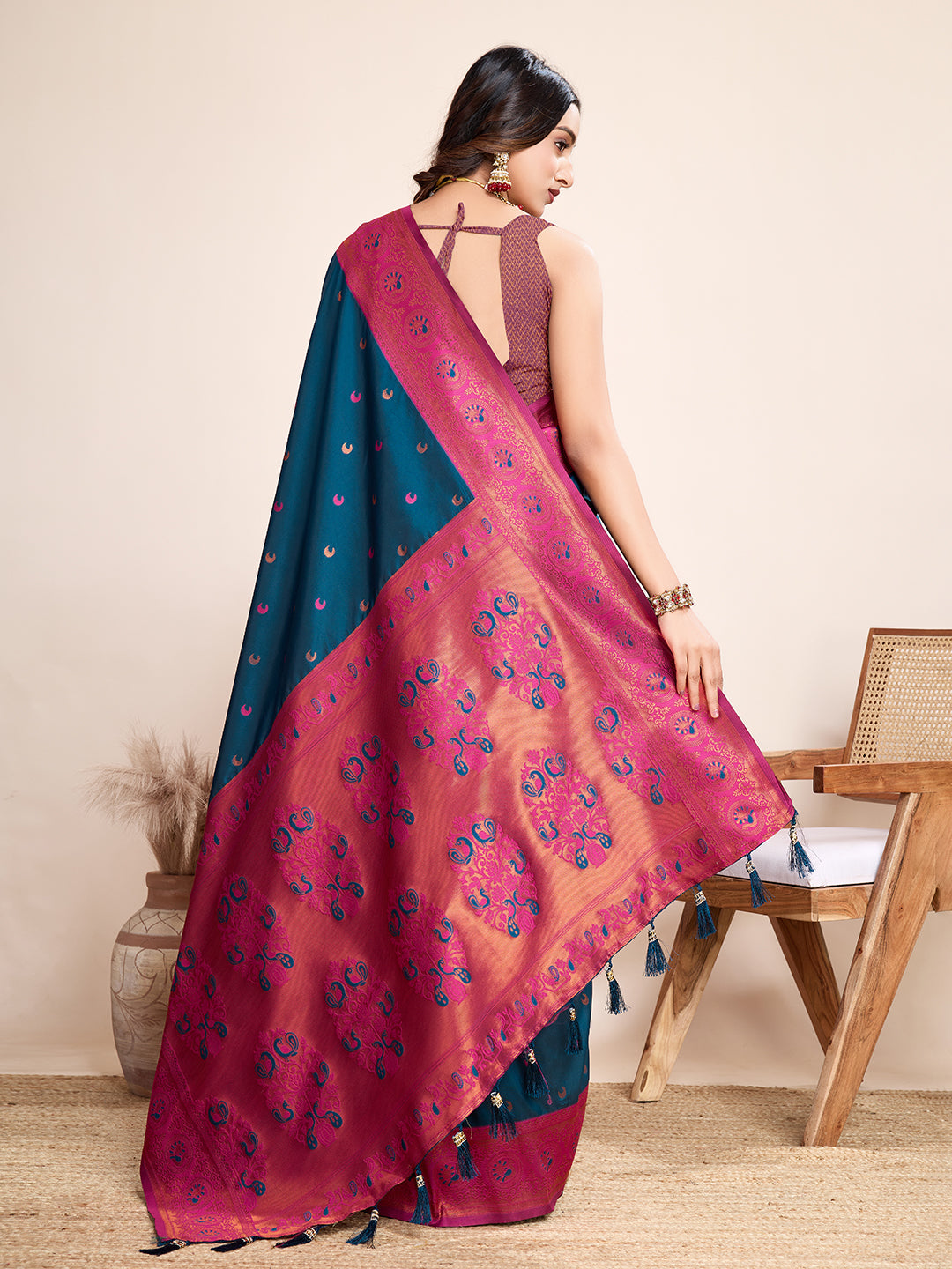 Vedant Vastram Soft Litchi Silk Kanjeevaram Silk Saree - Morpich - Distacart