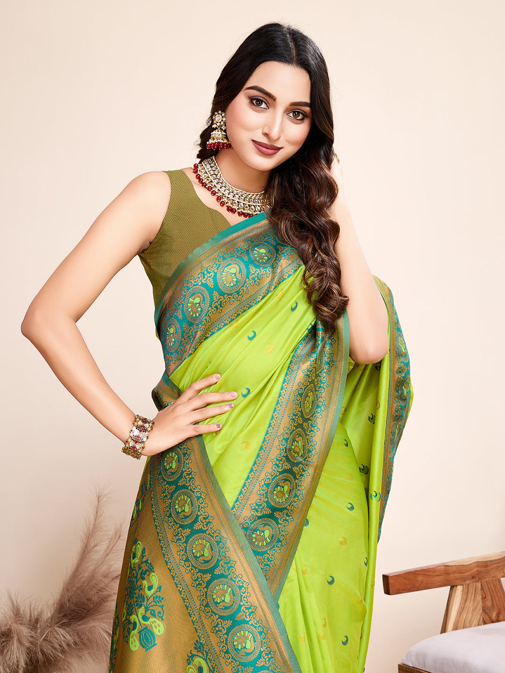Vedant Vastram Soft Litchi Silk Kanjeevaram Silk Saree - Parrot