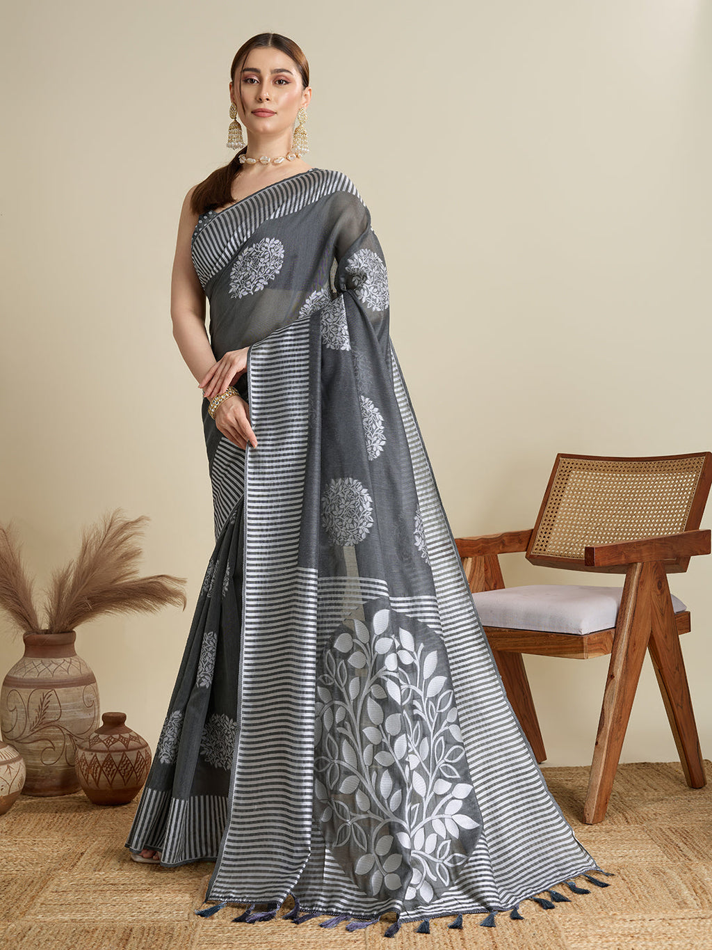 Vedant Vastram Art Silk Fancy Jacquard Saree - Grey - Distacart