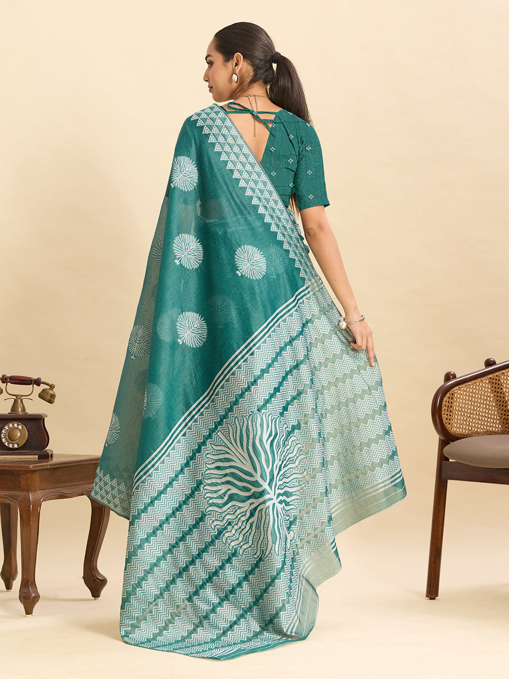 Vedant Vastram Art Silk Fancy Jacquard Saree - Green - Distacart