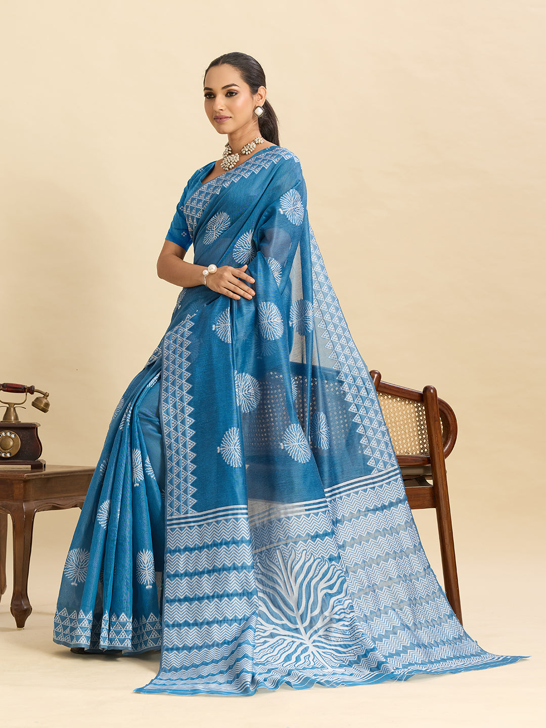 Vedant Vastram Art Silk Fancy Jacquard Saree - Rama - Distacart