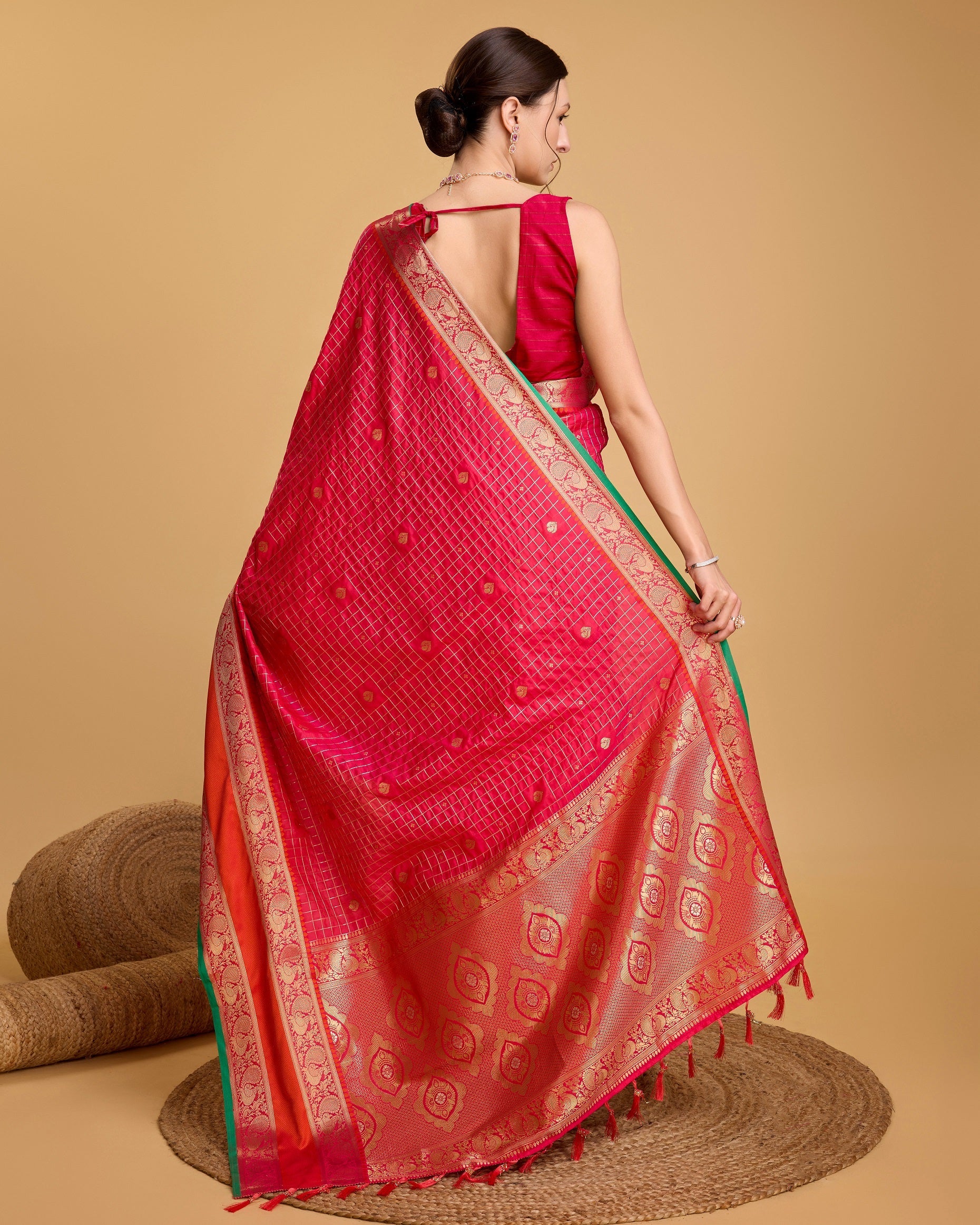 Vedant Vastram Soft Litchi Silk Banarasi Silk Saree - Pink