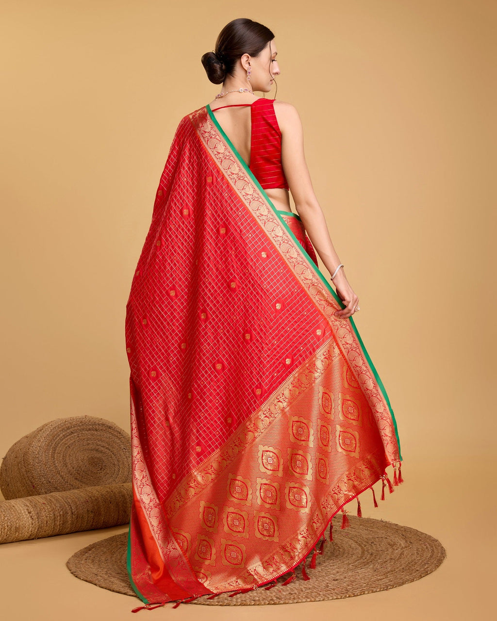 Vedant Vastram Soft Litchi Silk Banarasi Silk Saree - Red