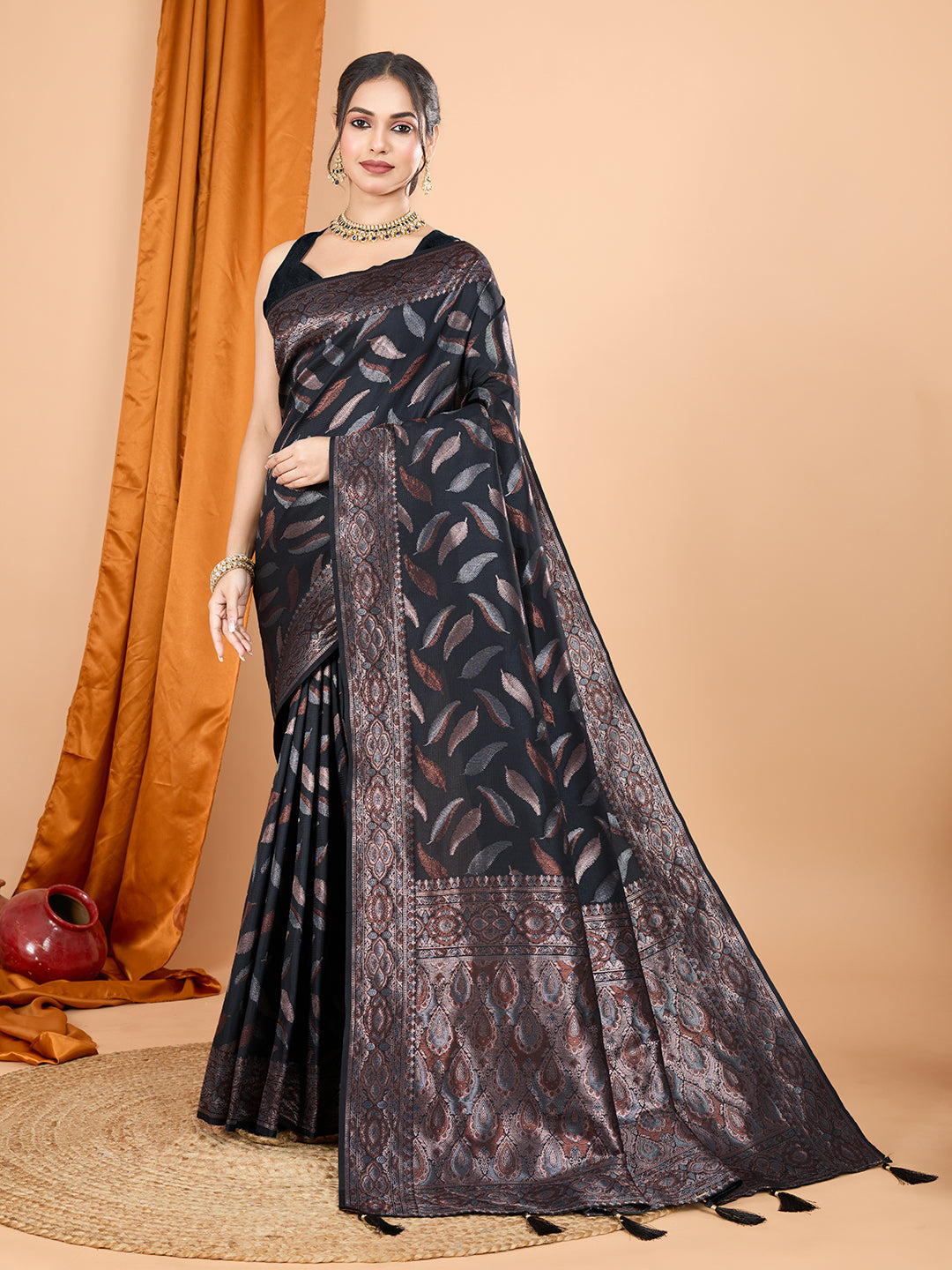 Vedant Vastram Soft Litchi Silk Banarasi Silk Jacquard Saree - Black - Distacart