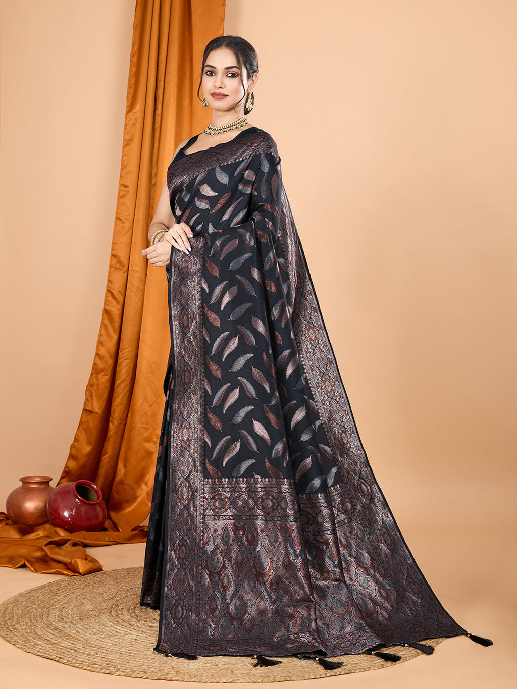 Vedant Vastram Soft Litchi Silk Banarasi Silk Jacquard Saree - Black - Distacart