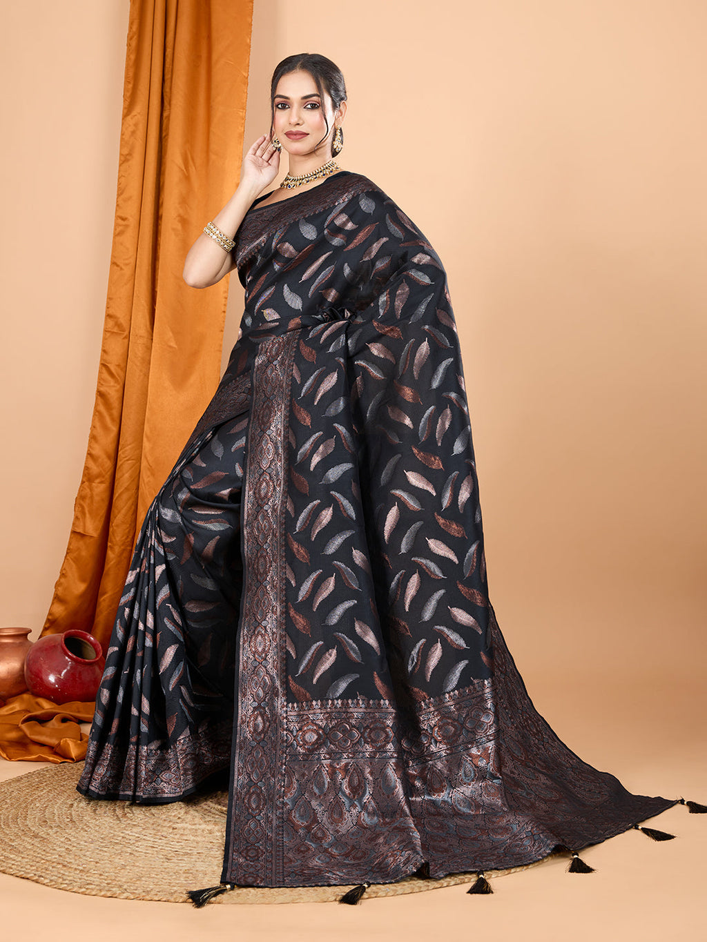 Vedant Vastram Soft Litchi Silk Banarasi Silk Jacquard Saree - Black - Distacart