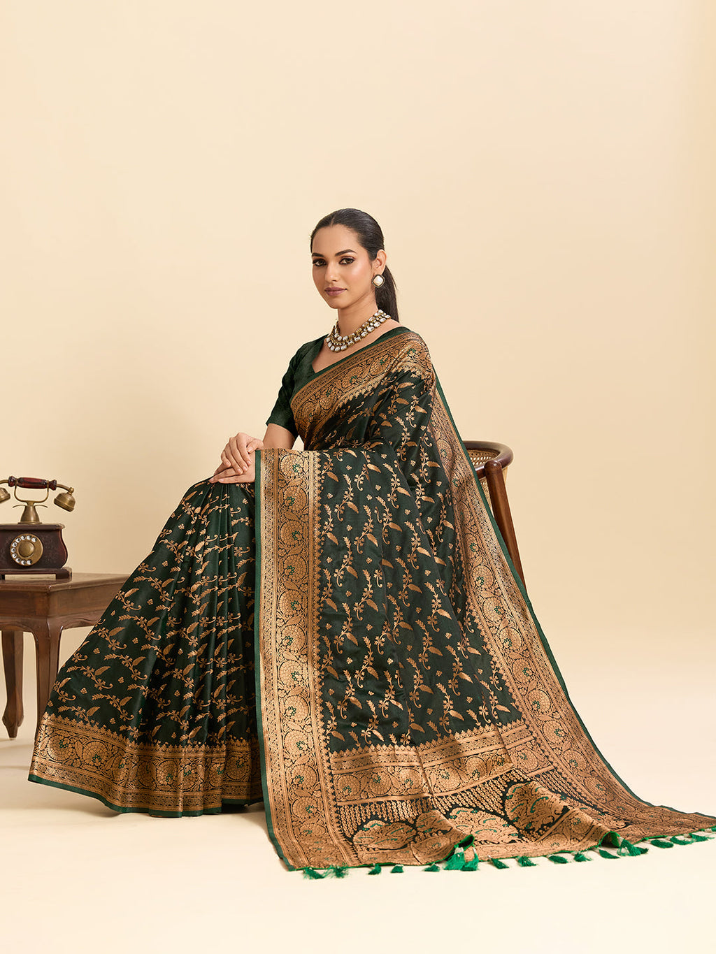 Vedant Vastram Soft Litchi Silk Banarasi Silk Jacquard Saree - Green - Distacart