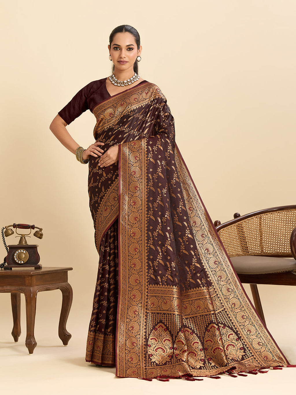 Vedant Vastram Soft Litchi Silk Banarasi Silk Jacquard Saree - Maroon - Distacart