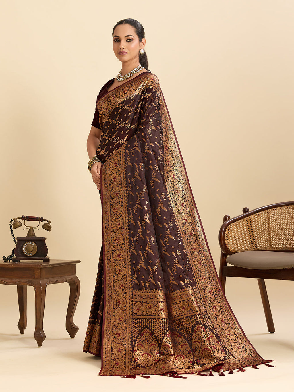 Vedant Vastram Soft Litchi Silk Banarasi Silk Jacquard Saree - Maroon - Distacart