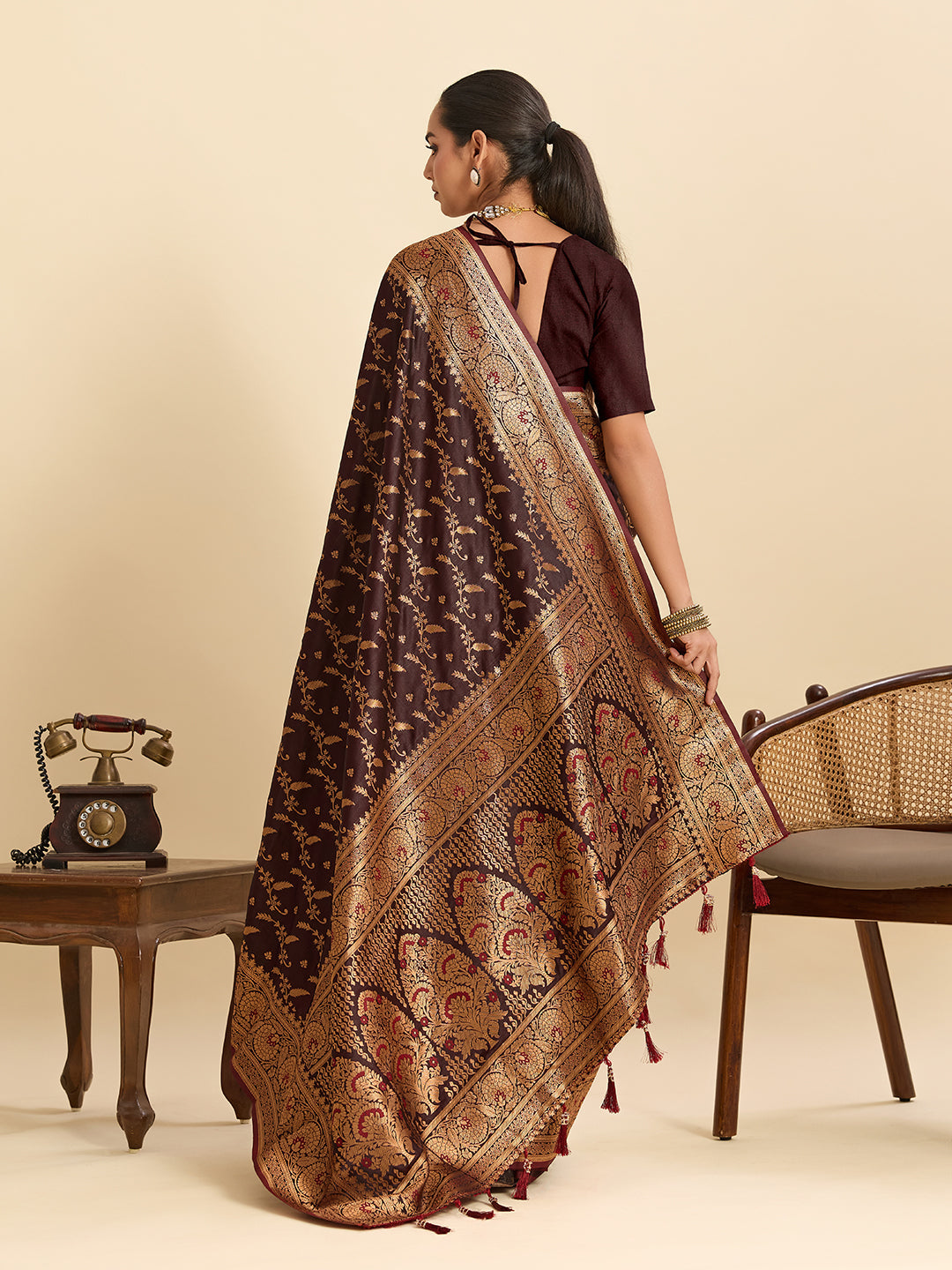 Vedant Vastram Soft Litchi Silk Banarasi Silk Jacquard Saree - Maroon - Distacart