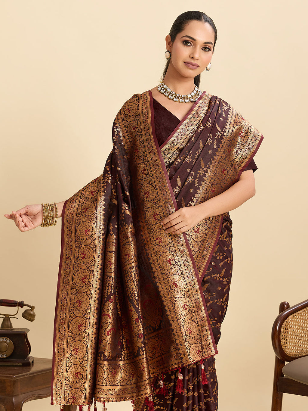 Vedant Vastram Soft Litchi Silk Banarasi Silk Jacquard Saree - Maroon - Distacart
