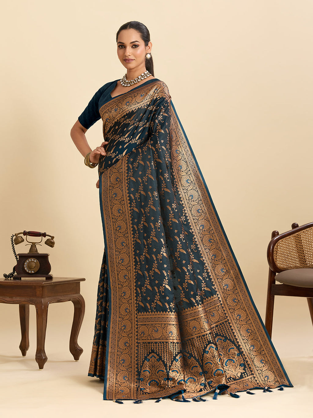 Vedant Vastram Soft Litchi Silk Banarasi Silk Jacquard Saree - Navy Blue - Distacart
