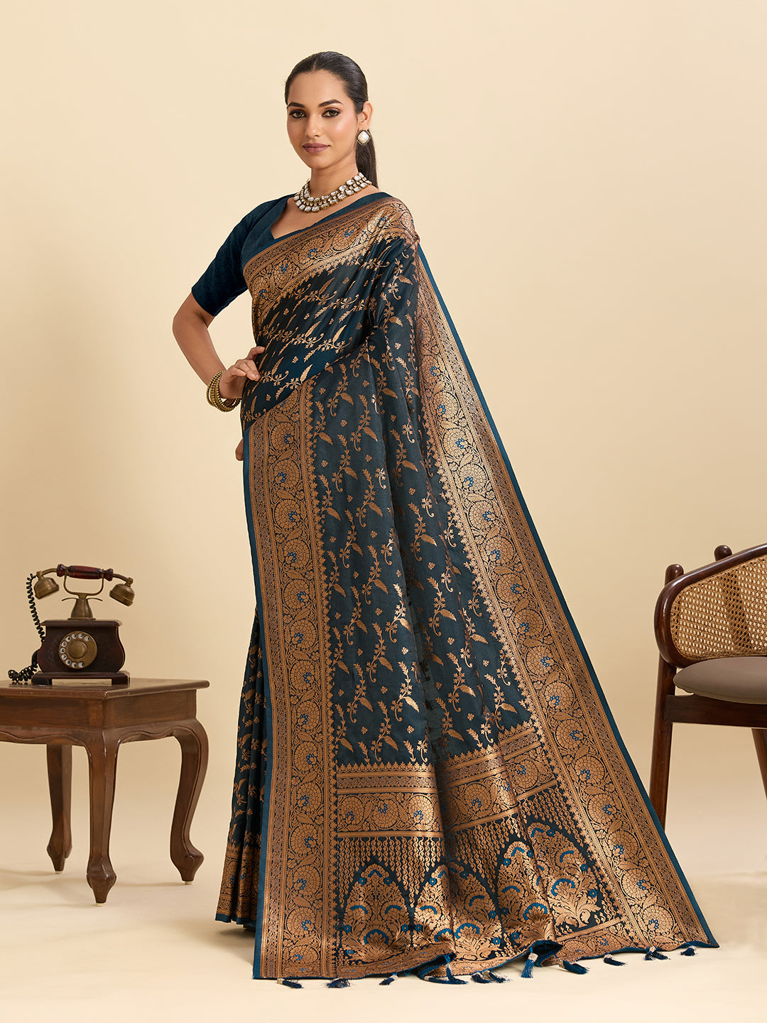 Vedant Vastram Soft Litchi Silk Banarasi Silk Jacquard Saree - Navy Blue - Distacart