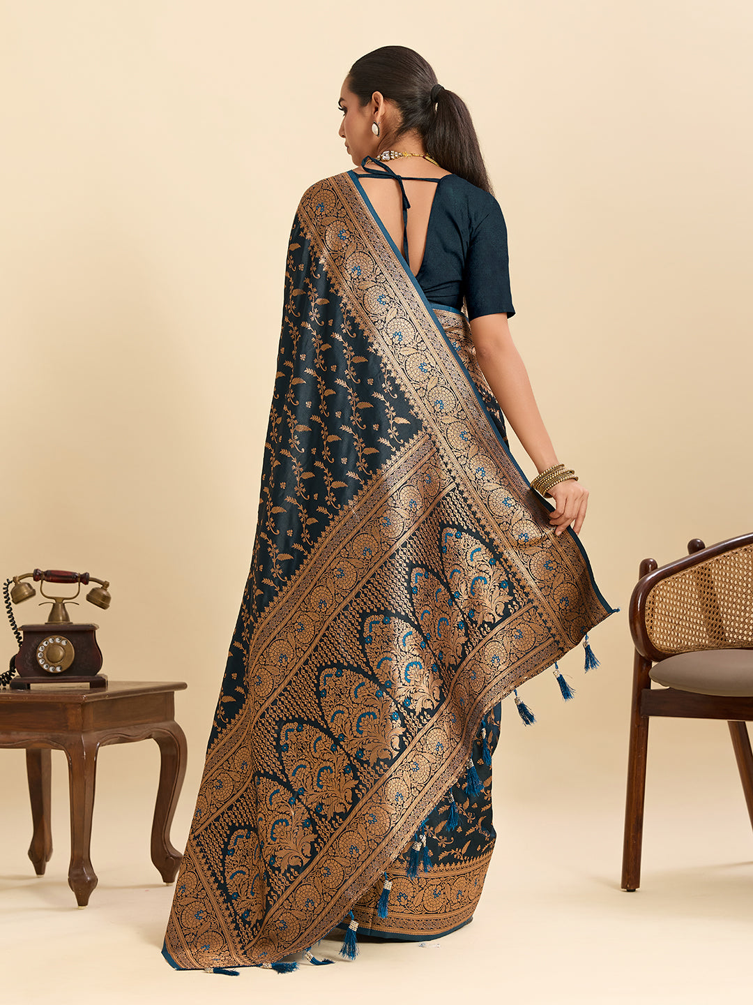 Vedant Vastram Soft Litchi Silk Banarasi Silk Jacquard Saree - Navy Blue - Distacart