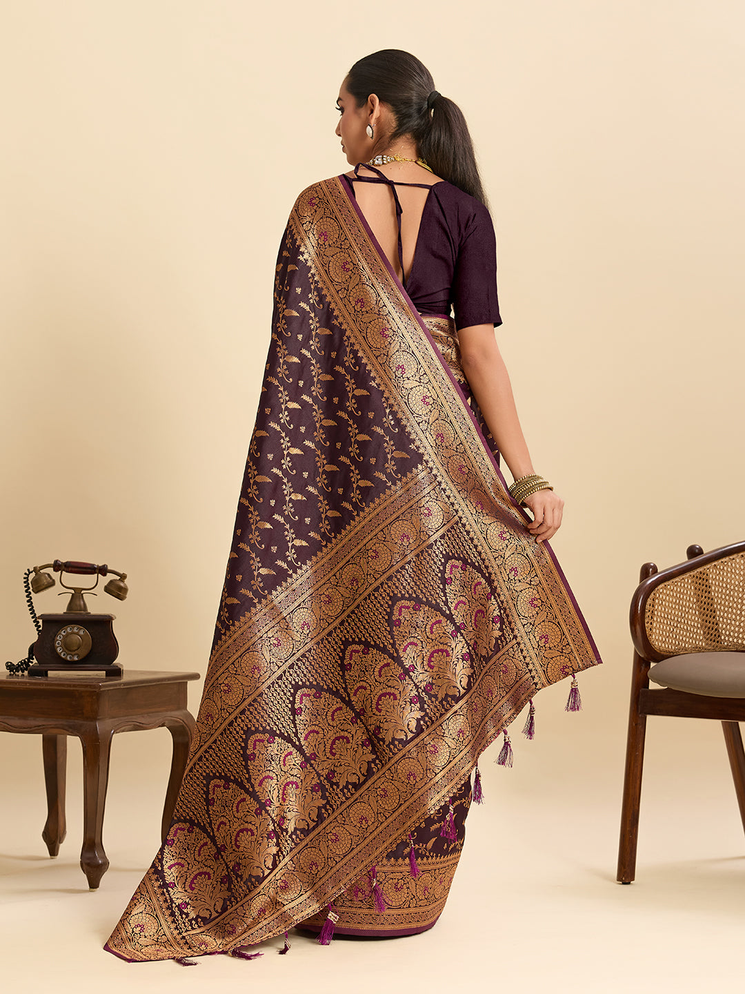 Vedant Vastram Soft Litchi Silk Banarasi Silk Jacquard Saree - Wine - Distacart