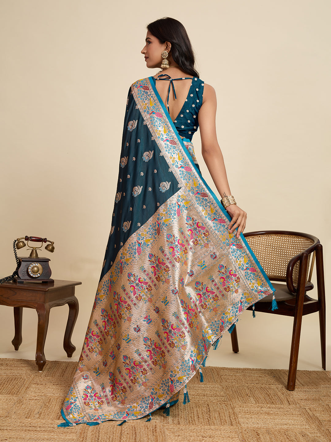 Vedant Vastram Soft Litchi Silk Paithani Jacquard Saree - Firozi