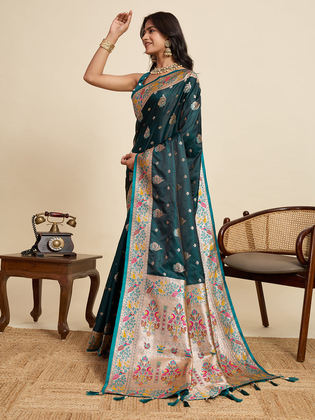 Vedant Vastram Soft Litchi Silk Paithani Jacquard Saree - Rama