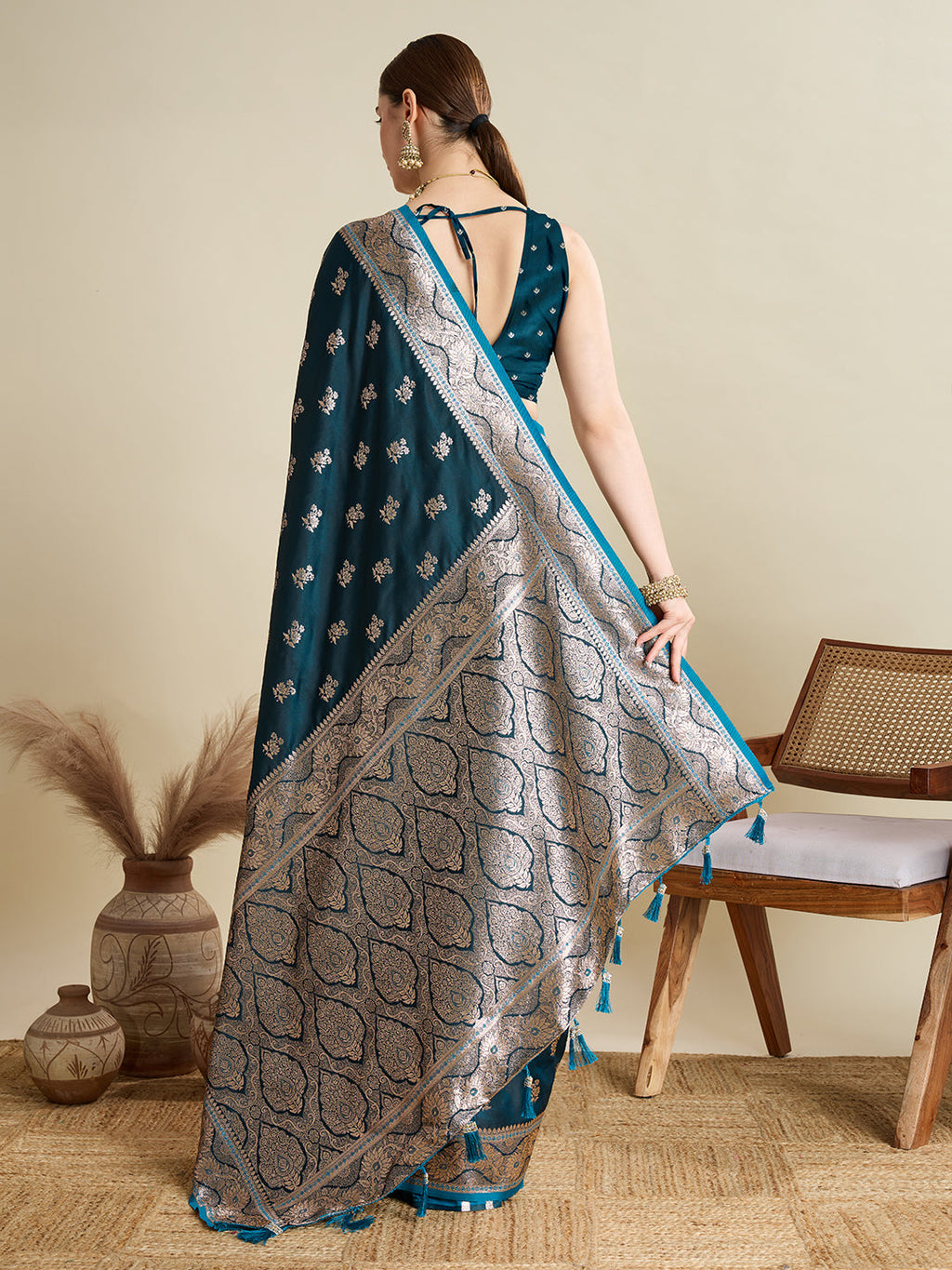 Vedant Vastram Soft Litchi SIlk Banarasi Silk Jacquard Saree - Firozi