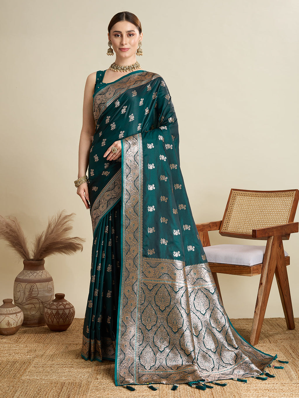 Vedant Vastram Soft Litchi SIlk Banarasi Silk Jacquard Saree - Green