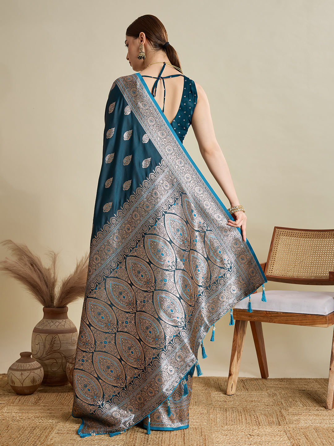 Vedant Vastram Soft Litchi SIlk Banarasi Silk Jacquard Saree - Firozi