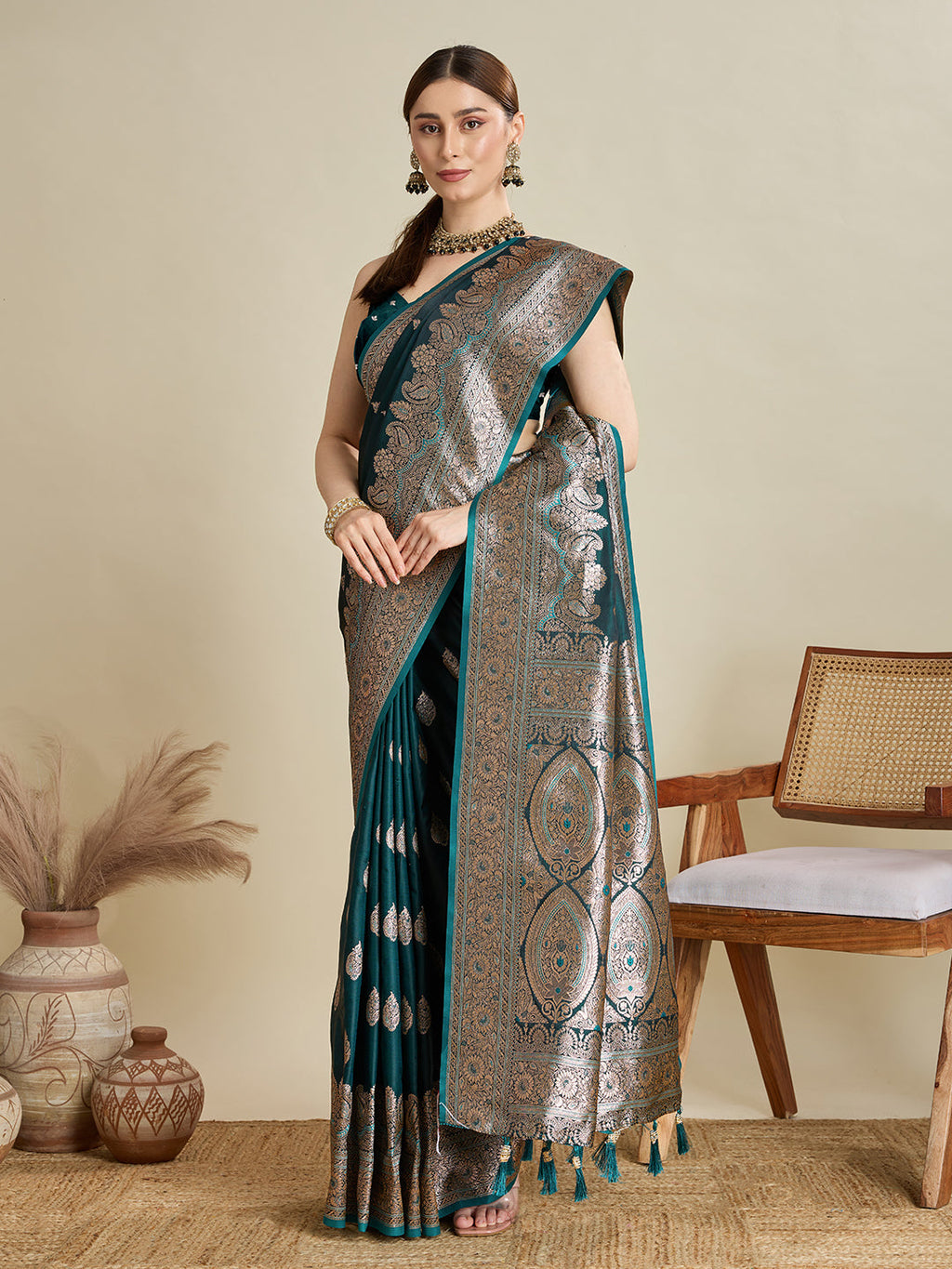 Vedant Vastram Soft Litchi SIlk Banarasi Silk Jacquard Saree - Green