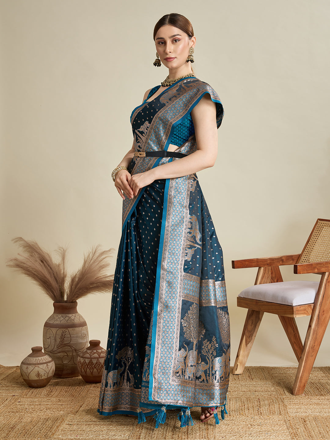 Vedant Vastram Soft Litchi SIlk Banarasi Silk Jacquard Saree - Firozi
