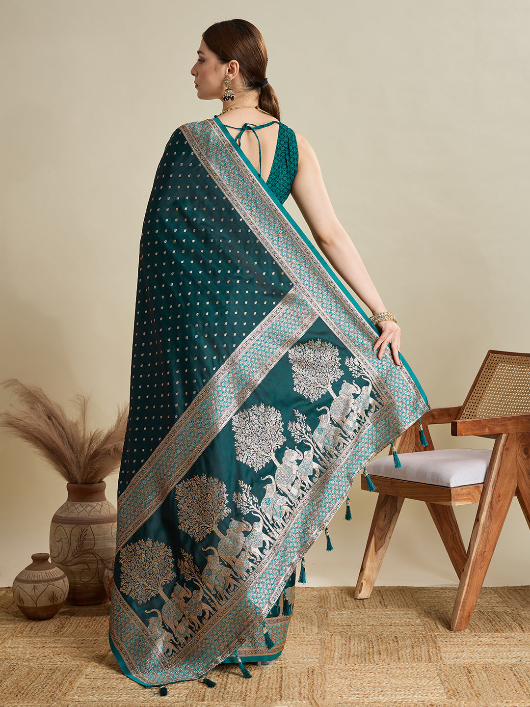 Vedant Vastram Soft Litchi SIlk Banarasi Silk Jacquard Saree - Rama
